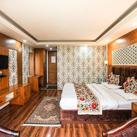 Hotel The Montreal Telbal ภายนอก รูปภาพ