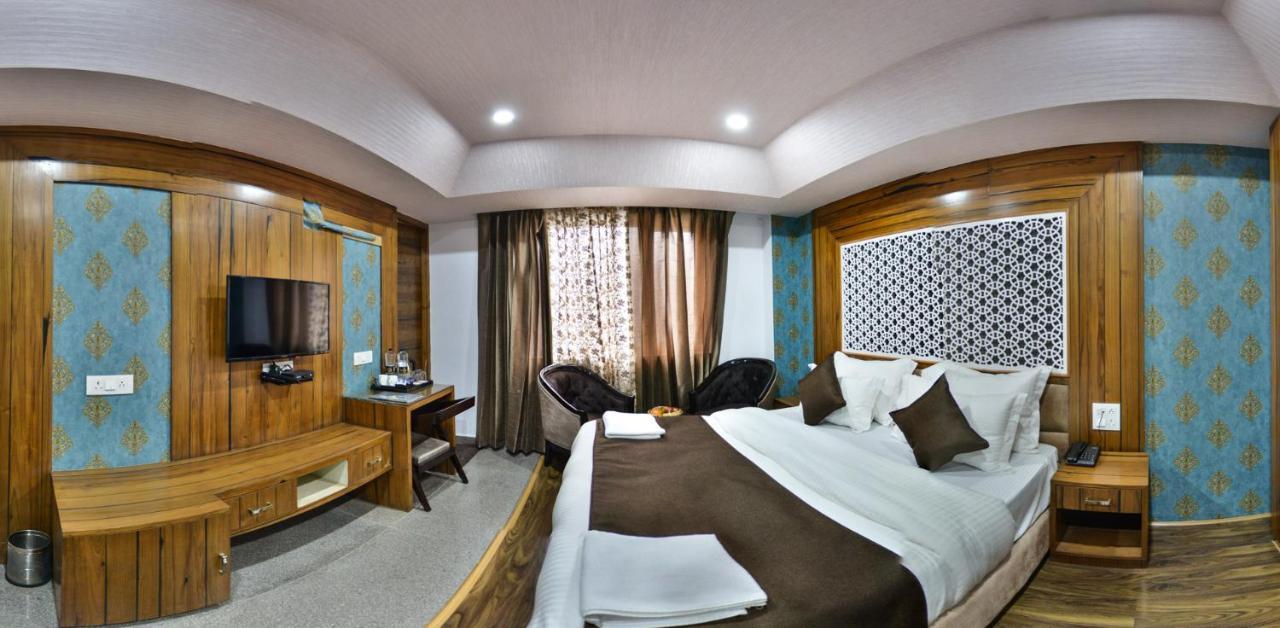 Hotel The Montreal Telbal ภายนอก รูปภาพ