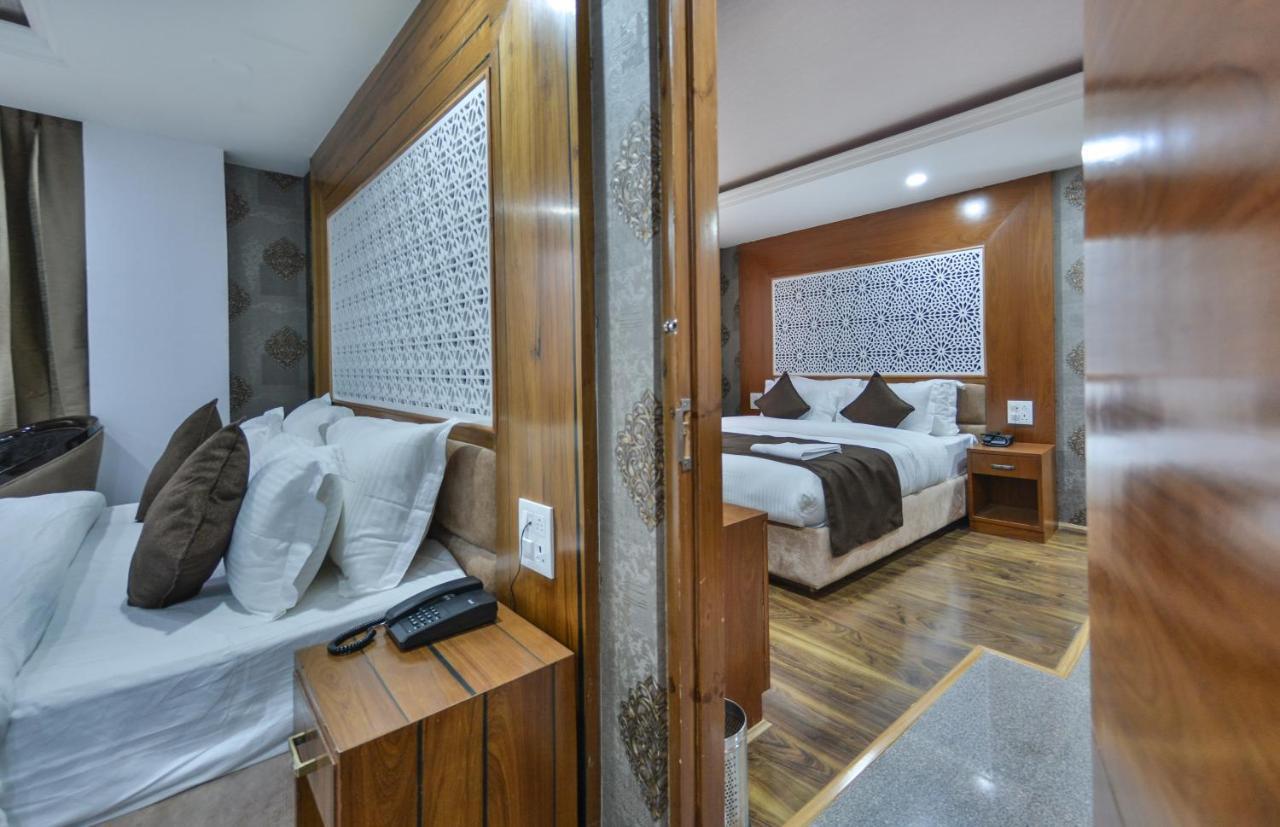 Hotel The Montreal Telbal ภายนอก รูปภาพ