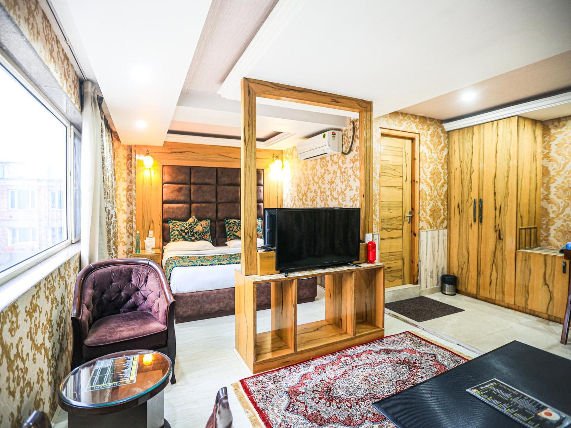 Hotel The Montreal Telbal ภายนอก รูปภาพ