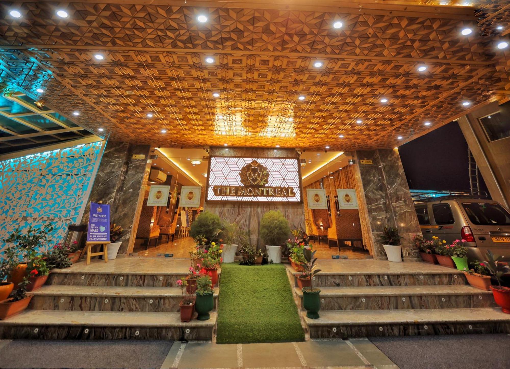 Hotel The Montreal Telbal ภายนอก รูปภาพ